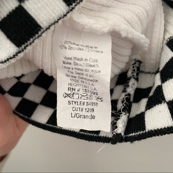 White Checkered Cropped Top by Windsor - Picture 5 of 6